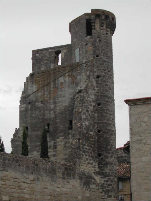 100- le Duche d'Uzes